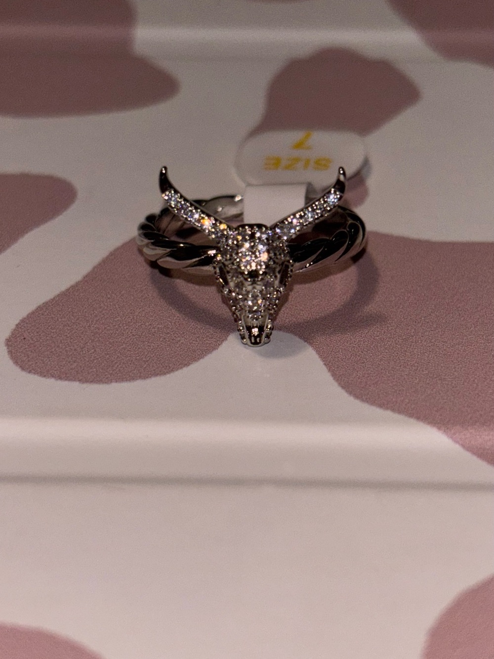The Sparkling Skull- Diamond Cubic Zirconia